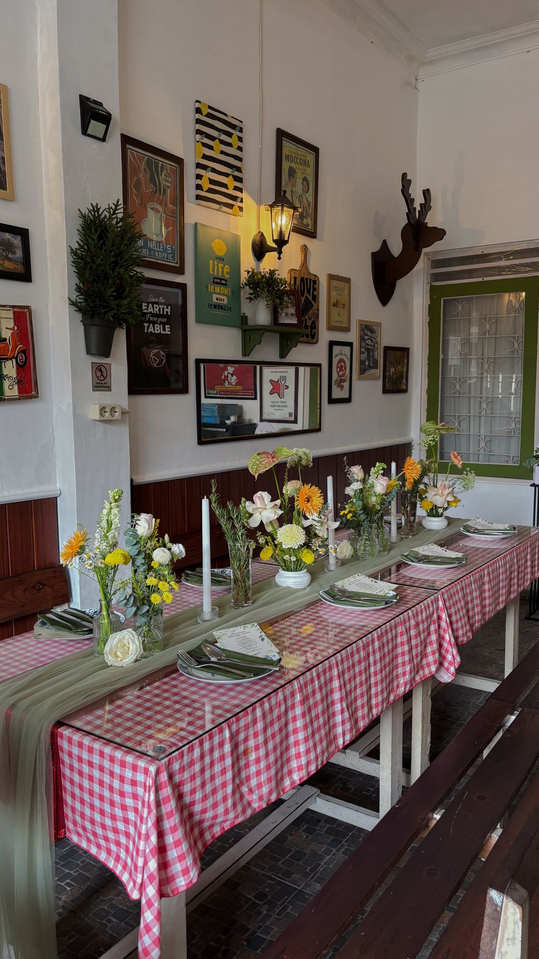 Lunch Table Set Decor