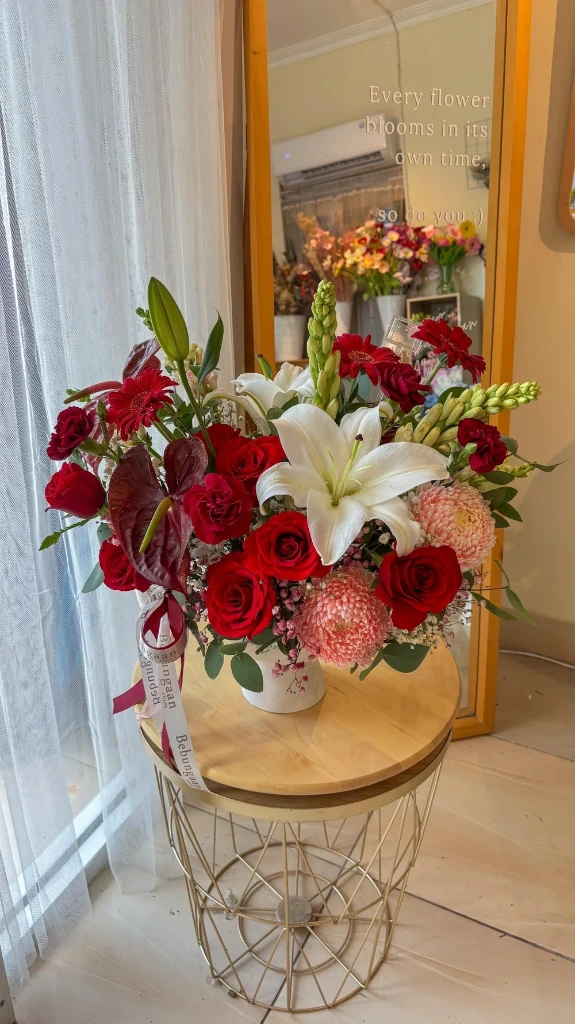 Lorraine Vase