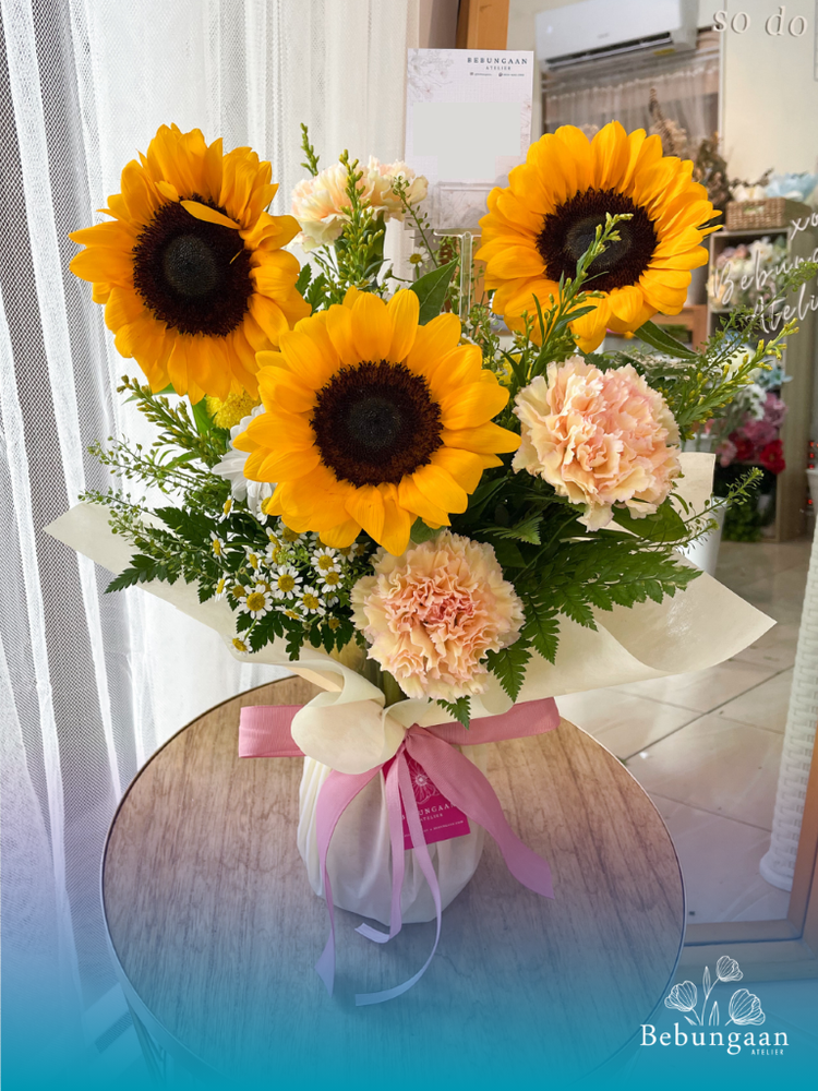 Helia Vase