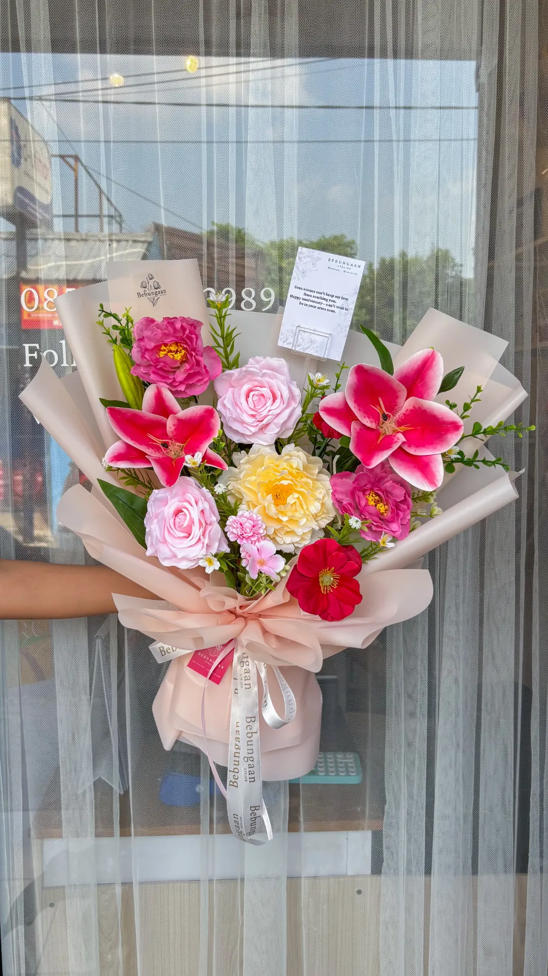 Medium Artificial Lily Bouquet