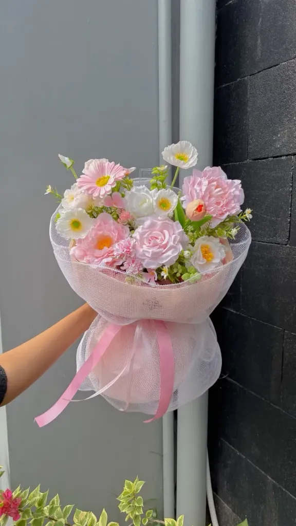 Gloria Round Artificial Bouquet